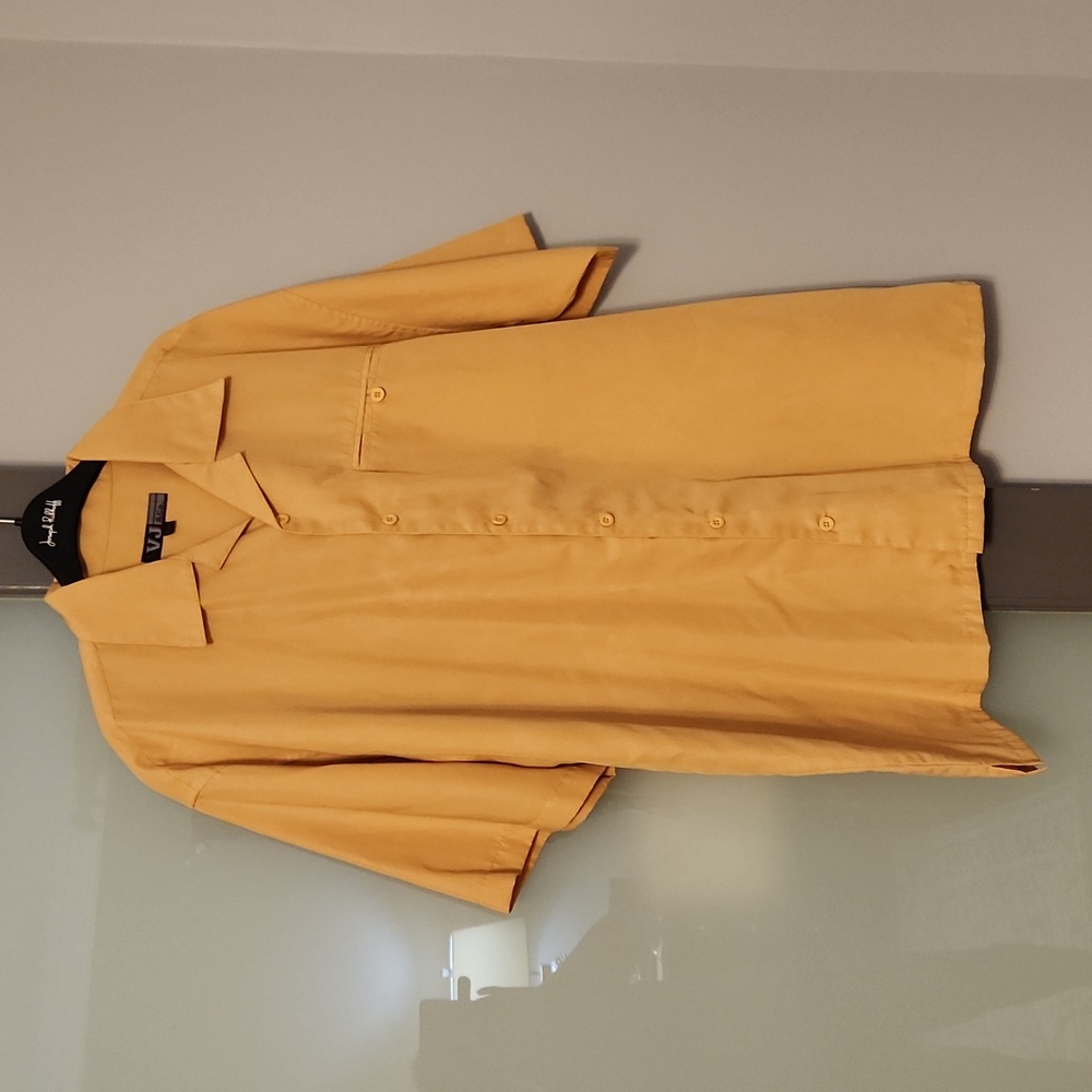 VJ & Co. Men's size XL dress shirt